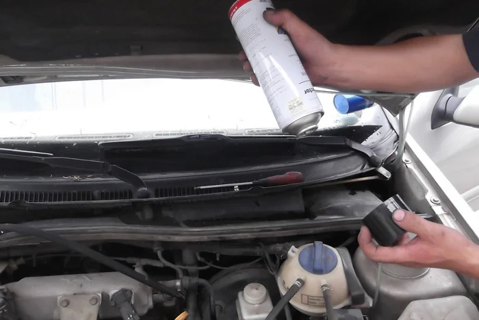 súc rửa vệ sinh hệ thống phun xăng trên xe