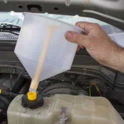 Bộ phễu rót nước làm mát ô tô