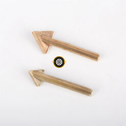 Thay vì sử dụng ghim hàn kim loại, Máy hàn nhựa sử dụng que hàn như hàn sắt, thiếc. Giúp bổ sung phần nhựa thiếu